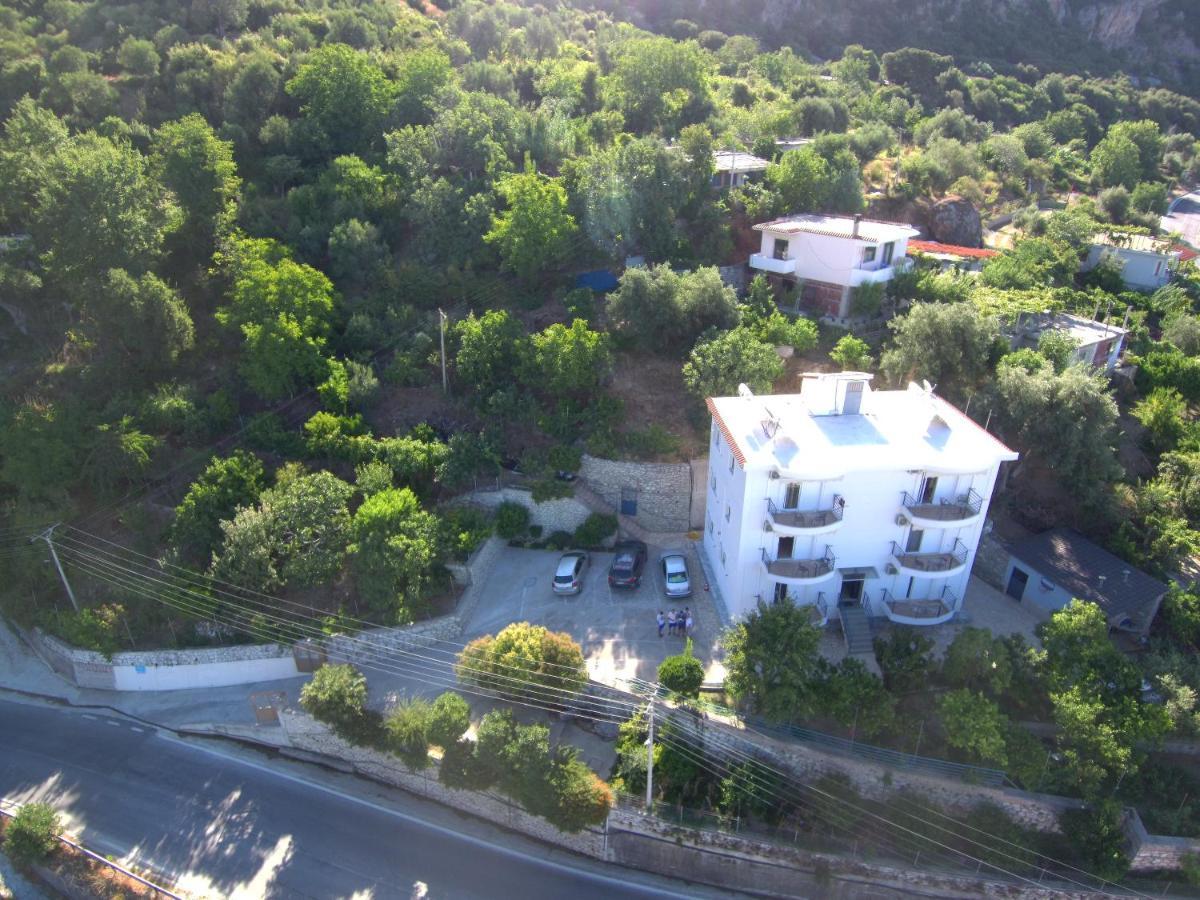 Apartments Vila Emiliano Borsh Exteriér fotografie