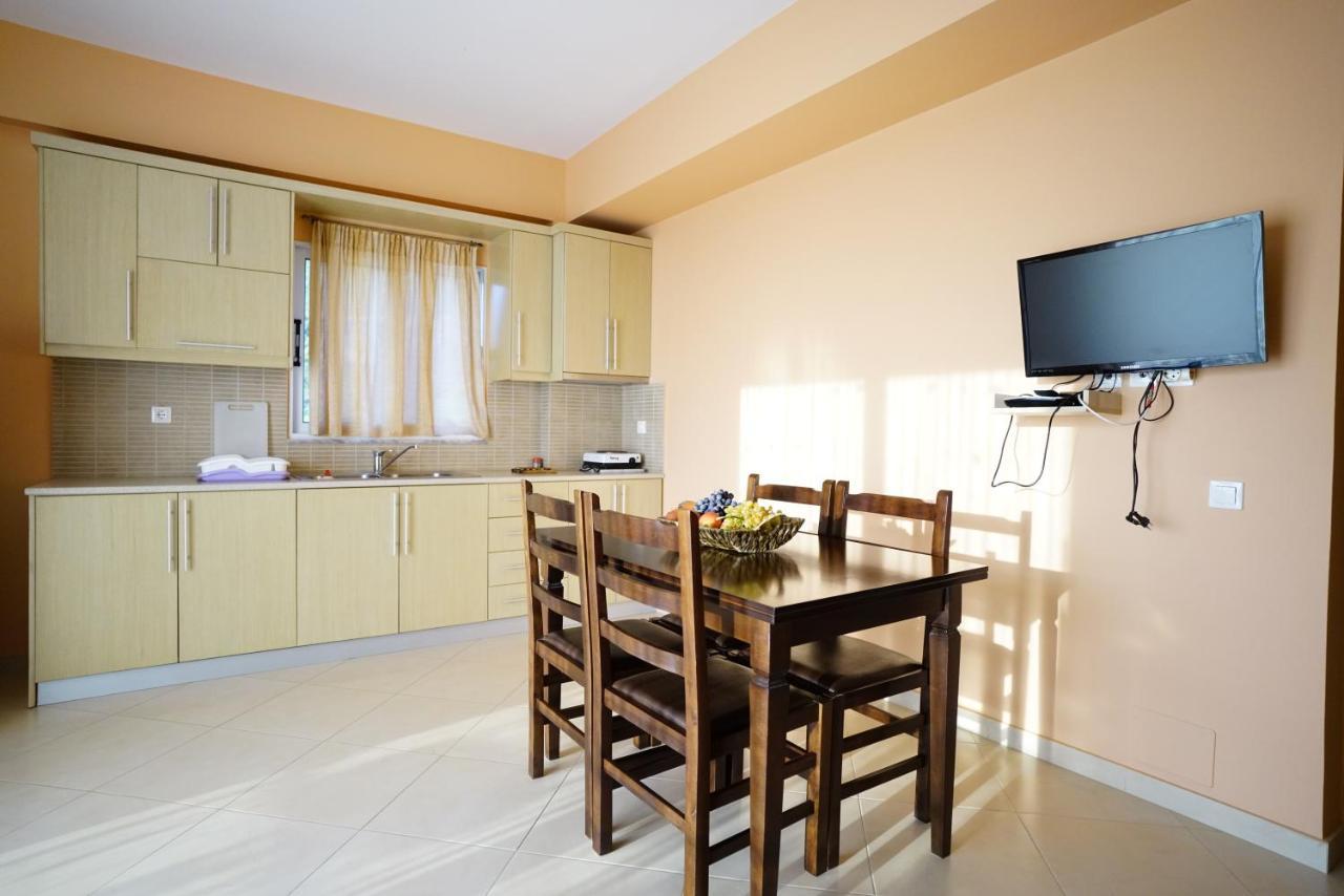 Apartments Vila Emiliano Borsh Exteriér fotografie